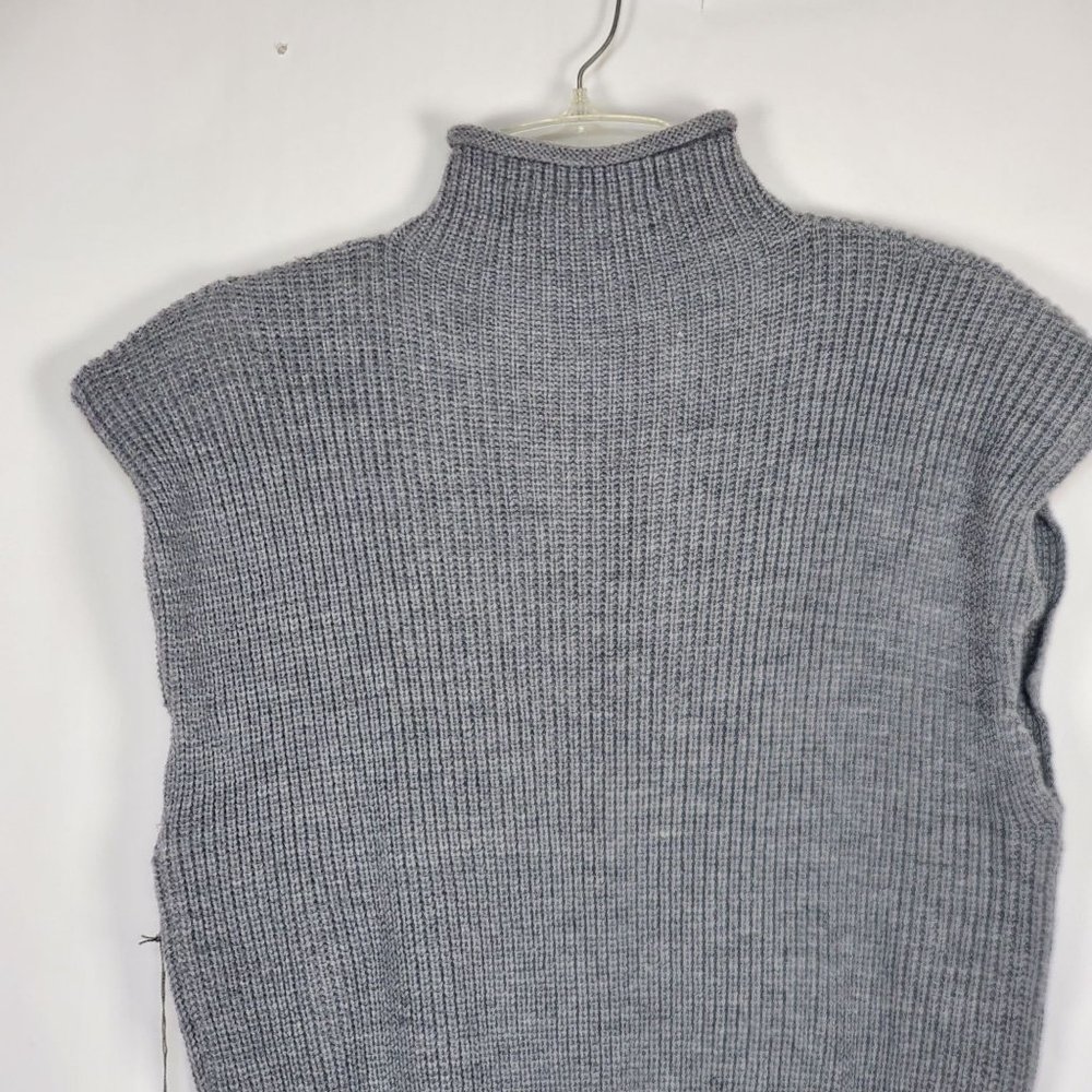 Bishop + Young Womens sweater sz L Max Shoulder Pad Gray NWT - Picture 9 of 10